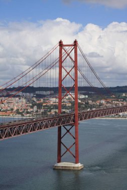 25 de Abril Köprüsü - Tagus Nehri - Lizbon - Portekiz