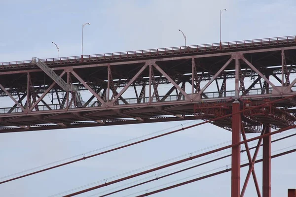 25 de Abril Köprüsü - Tagus Nehri - Lizbon - Portekiz