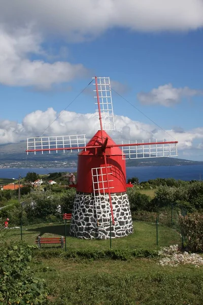 Azores Faial - Portekiz eski yel değirmeni