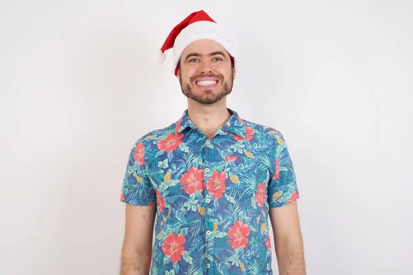 Jovem Chapéu Papai Noel Com Sorriso Feliz Legal Rosto Pessoa — Fotografia de Stock