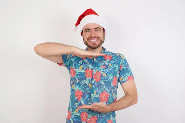 Jonge Man Santa Hoed Gebaren Met Handen Tonen Grote Grote — Stockfoto