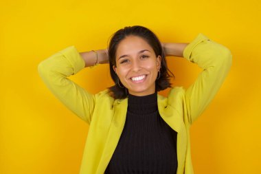 Model germe kolları, gevşek konum. 