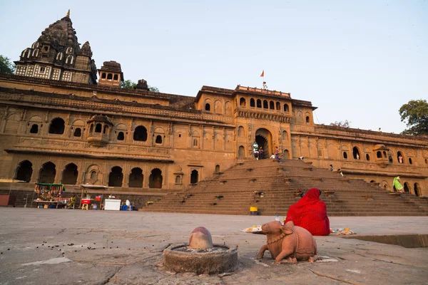 Maheshwar India November 2017 Indiase Toeristische Wandelen Naar Paleis Gate — Stockfoto