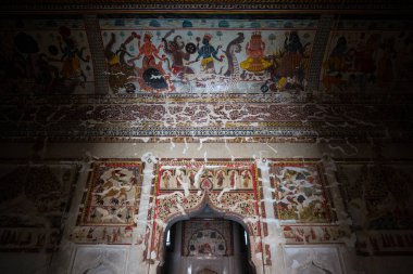 Resim dekorasyon duvar ve ayrıntıları Orchha Sarayı, Madhiya Pradesh, Hindistan içinde tasvir.
