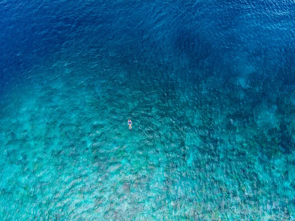 Aerial Top People Snorkeling Coral Reef Tropical Caribbean Sea Turquoise — Stock Photo, Image