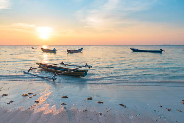 Coucher Soleil Plage Tropicale Caraïbes Mer Bateaux Bois Pasir Panjang — Photo