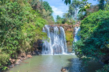 Kachanh şelale seyahat hedef, Banlung, Ratanakiri, Kamboçya