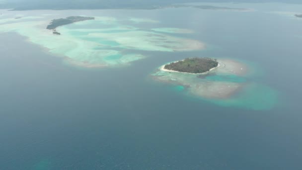 Luchtfoto Vliegen Tropisch Eiland Wit Strand Caribische Zee Turquoise Water — Stockvideo