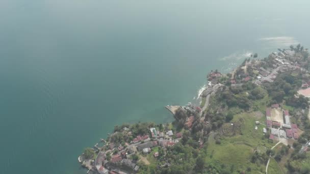 Aéreo Lago Toba Samosir Ilha Cima Sumatra Indonésia Caldeira Vulcânica — Vídeo de Stock