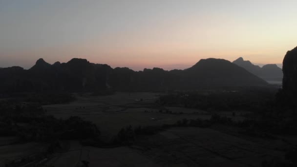 Letecká Stanice Pro Batůžkáře Vang Vieng Laosu Asii Západ Slunce — Stock video