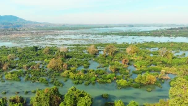 飞越老挝的唐德岛和4000个湄公河岛屿 李皮瀑布 东南亚著名的旅游目的地 令人惊叹的风景 — 图库视频影像