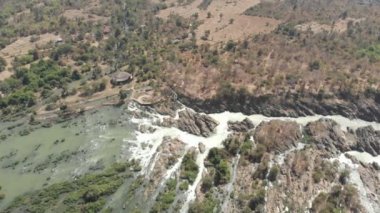Havadan: li Phi Şelalesi üzerinde uçan, Laos 3998 Adaları Mekong Nehri, Güney Doğu Asya 'da ünlü turist hedef. Yerel cinelike D-log renk profili