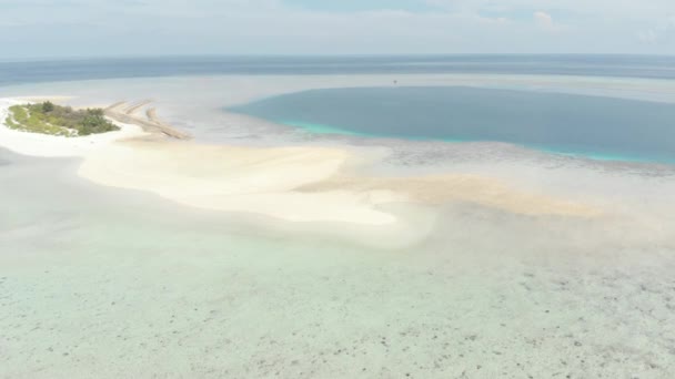 Aérea Volando Sobre Atolón Idílico Destino Viaje Parque Nacional Wakatobi — Vídeo de stock