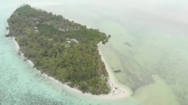 Aéreo Voando Sobre Ilha Tropical Destino Viagem Wakatobi National Park — Vídeo de Stock