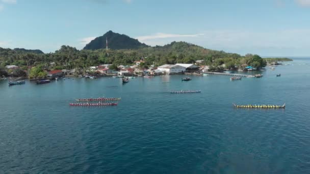 Aérea Kora Kora Tradicional Carrera Anual Canoa Bandaneira Hermoso Mar — Vídeos de Stock