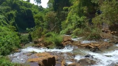 Kachanh şelale seyahat hedef, Banlung, Ratanakiri, Kamboçya