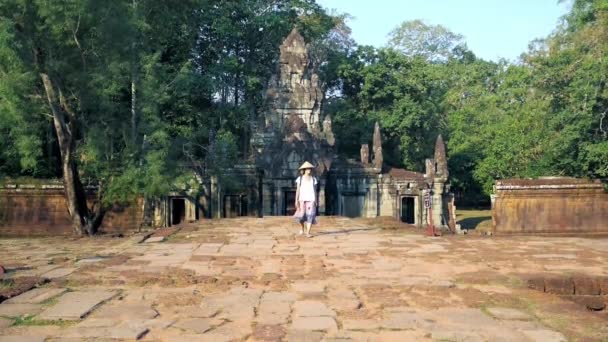 Rallentatore Turista Che Visita Angkor Rovina Destinazione Cambogia Donna Con — Video Stock