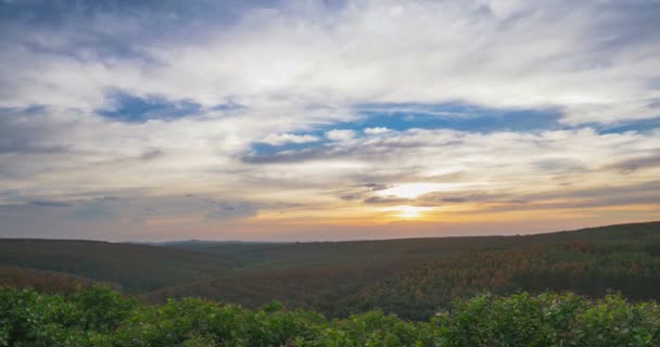 Lapso Tempo Pôr Sol Céu Dramático Sobre Árvores Caju Borracha — Vídeo de Stock