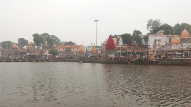 Ujjain India Diciembre 2017 Personas Que Asisten Ceremonia Religiosa Río — Vídeo de stock