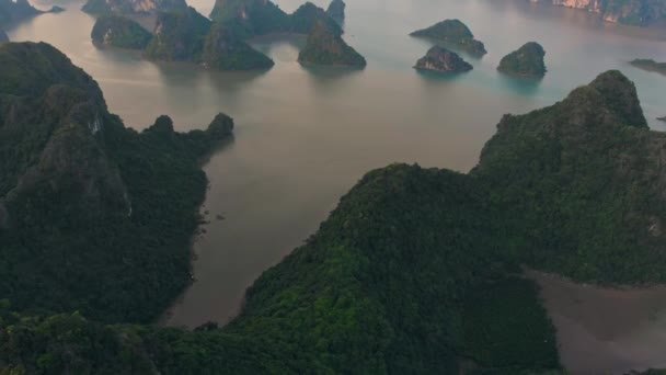 Aerial Уникальный Пролет Над Заливом Лонг Островом Кэт Закате Известный — стоковое видео