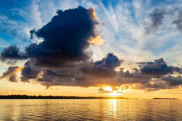 Lever Soleil Ciel Spectaculaire Sur Mer Les Îles Tropicales Les — Photo