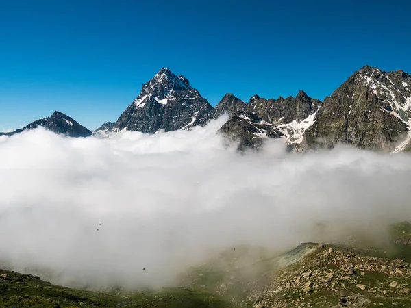 Mountain Landscape Alps Rocky Mountains High Altitude Moody Sky Green — Stock Photo, Image