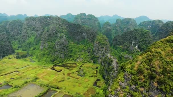 Aéreo Paisagem Cárstica Vietnã Norte Pôr Sol Vista Drone Região — Vídeo de Stock