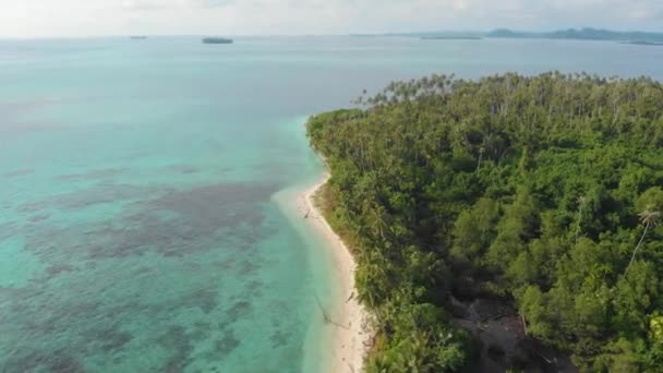 Aerial Repül Egzotikus Fehér Homokos Strand Trópusi Sziget Félreeső Hely — Stock videók