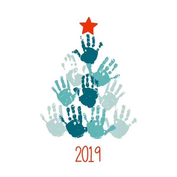 Feliz Año Nuevo 2019. Árbol de Navidad con huella de mano con estrella roja dibujada a mano. Diseño de tarjetas navideñas. Vector eps 10 ilustración aislada en blanco  . — Vector de stock