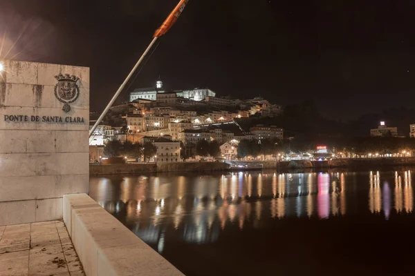 Coimbra Portekiz Santa Clara köprünün gece görünümü
