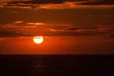 Akdeniz 'de gün batımı