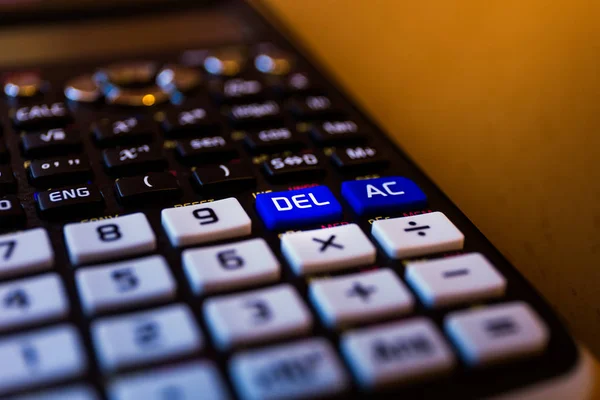 Delete key from a scientific calculator