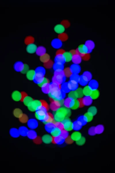 Julgran Med Suddiga Färgade Glödlampor — Stockfoto