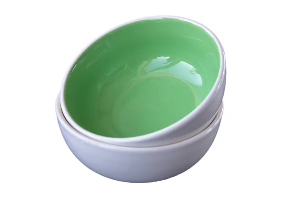 beyaz bir arka plan üzerinde iki beyaz ve yeşil plaka