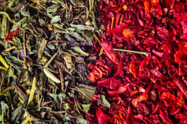 Çeşitli renkli baharatlar arka planı kapatın