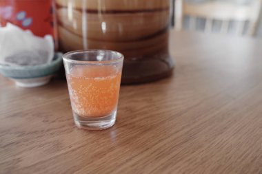 İkinci meyveli fermente çay, probiyotik gıda, Kombucha mantar Scoby.