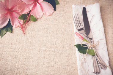 Çiçek tablo kopya alan arka plan, seçici odak, vintage sesi ayarlama