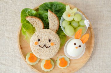 Bunny tavşan yemek tabağı, çocuklar için eğlenceli Gıda Sanat