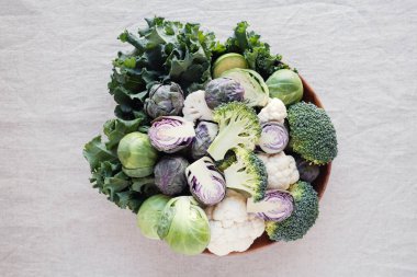 turpgillerden sebze, karnabahar, brokoli, Brüksel lahanası, östrojen egemenlik, ketogenic diyet azaltarak kale ahşap kase,