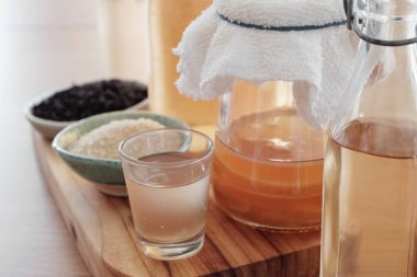 Ev yapımı çay fermente Kombucha, probiyotik gıda