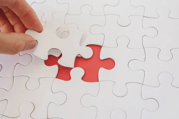 Hände mit Puzzleteilen, Geschäftsplanung — Stockfoto