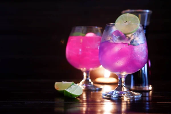 Bicchieri Cocktail Bevande Estive Sfondo — Foto Stock