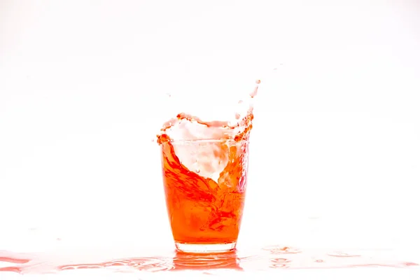 Cool Drinks Water Splash White Background — Stock Photo, Image