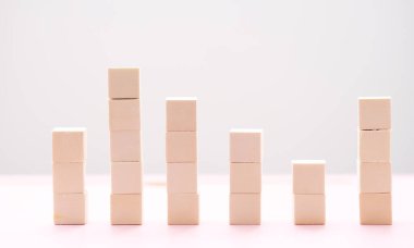 İş simgesi ve ahşap kalıplı arka plan için ahşap küp, iş fikri kavramı