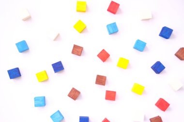 İş ve kalıplar için tahta küp bloğu