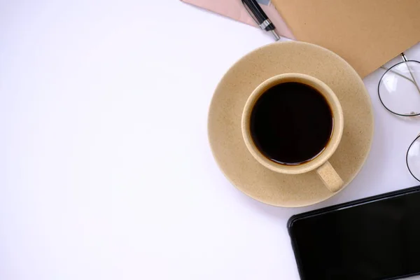 Taza Café Granos Café Sobre Fondo Mesa — Foto de Stock