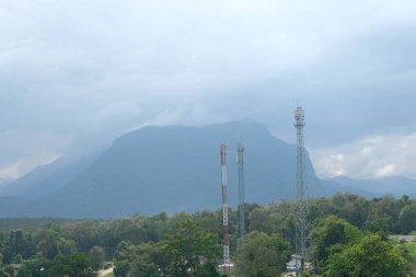 güzel dağ manzarası ve manzara duvar kağıdı arka planı
