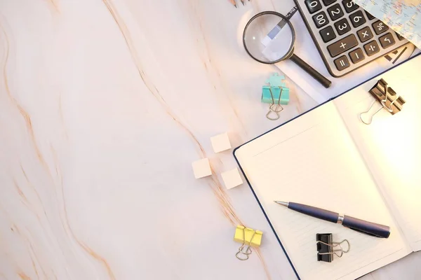 Büro Und Smartphone Hintergrund Von Oben Kopierraum — Stockfoto