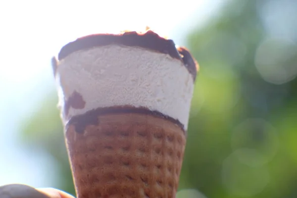 Close View Ice Cream Hand — Stock Photo, Image