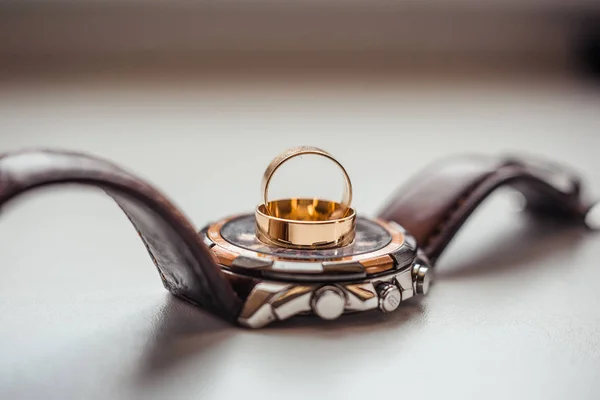 Man watch groom rings wedding — Stock Photo, Image